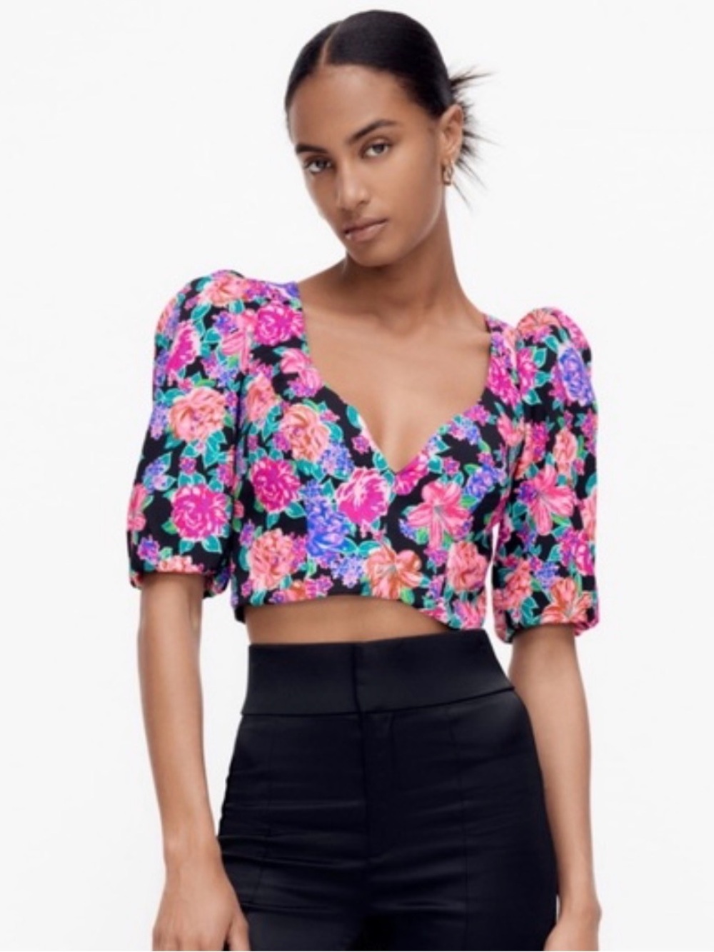 Zara Floral Puff-Sleeve Crop Top in Black, Pink & Purple Floral Size Medium